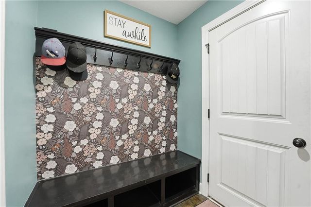 12306 Burr Oak Circle, Peculiar, MO 64078