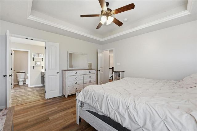 12306 Burr Oak Circle, Peculiar, MO 64078