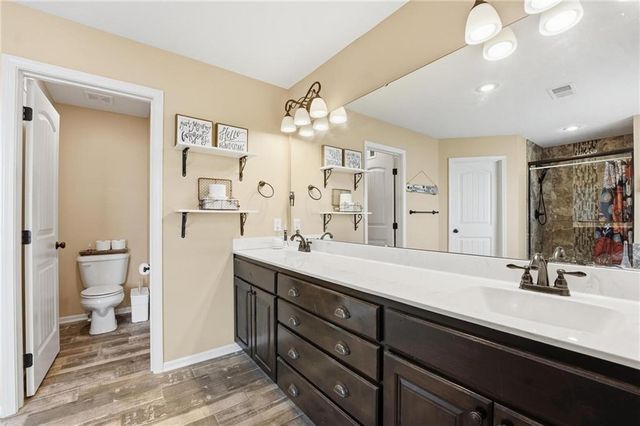 12306 Burr Oak Circle, Peculiar, MO 64078