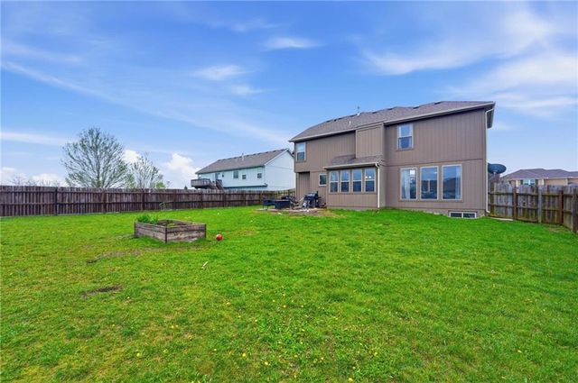 12306 Burr Oak Circle, Peculiar, MO 64078