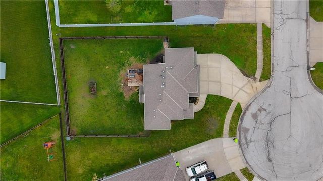 12306 Burr Oak Circle, Peculiar, MO 64078