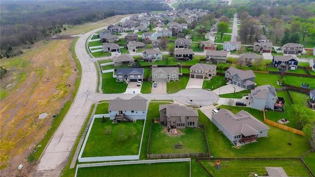 12306 Burr Oak Circle, Peculiar, MO 64078