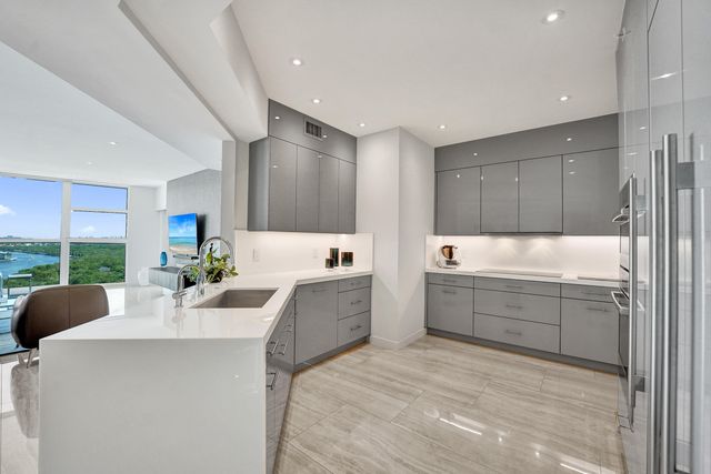 2845 NE 9th Street Ph5, Fort Lauderdale, FL 33304
