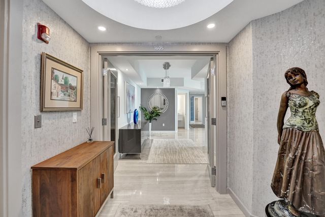 2845 NE 9th Street Ph5, Fort Lauderdale, FL 33304