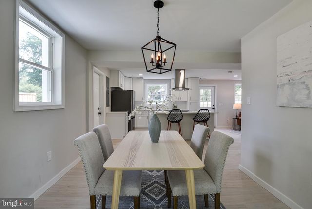 8426 WOODLAWN ST, Alexandria, VA 22309