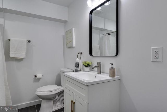 8426 WOODLAWN ST, Alexandria, VA 22309