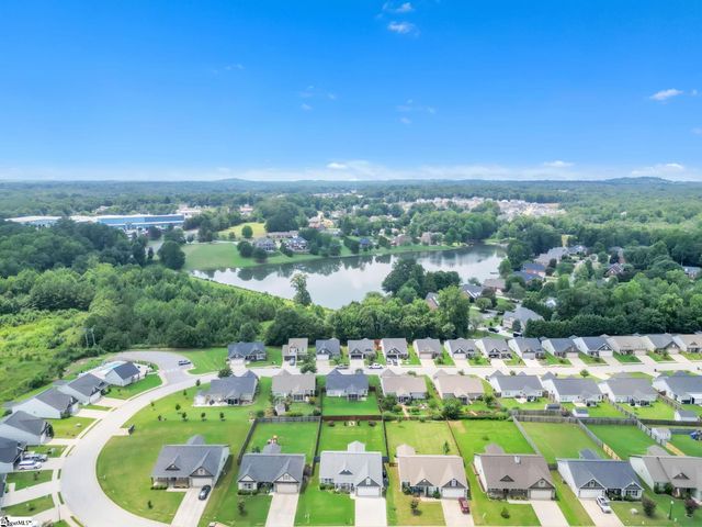 229 Highland Springs Loop, Inman, SC 29349