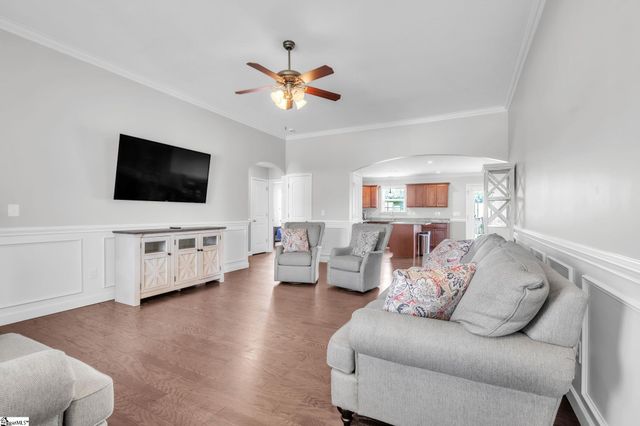 229 Highland Springs Loop, Inman, SC 29349