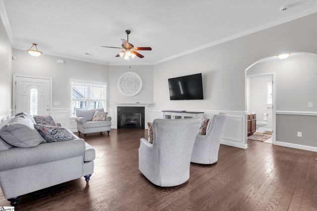 229 Highland Springs Loop, Inman, SC 29349