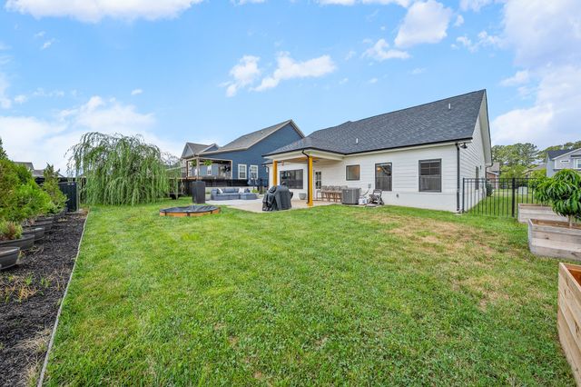 529 Dexter Dr, Clarksville, TN 37043