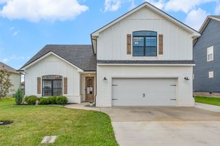 529 Dexter Dr, Clarksville, TN 37043