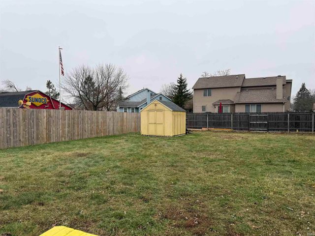 2711 Sandarac Lane, Fort Wayne, IN 46815