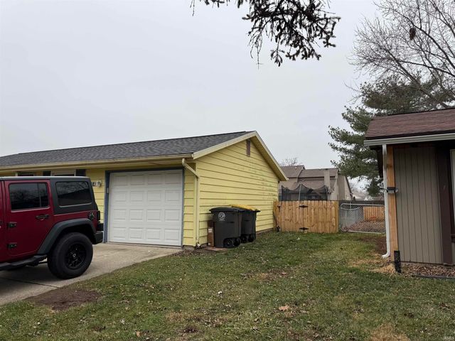 2711 Sandarac Lane, Fort Wayne, IN 46815