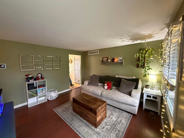 2711 Sandarac Lane, Fort Wayne, IN 46815