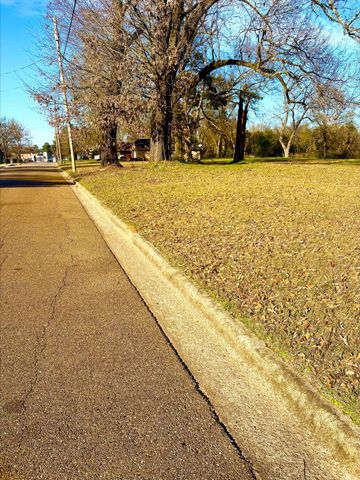 400 Hill Avenue, Pittsburg, TX 75686