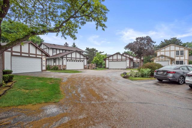 5309 S Somerset LANE, Milwaukee, WI 53221