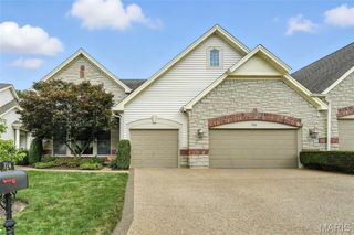 724 Stonebluff Court, Chesterfield, MO 63005
