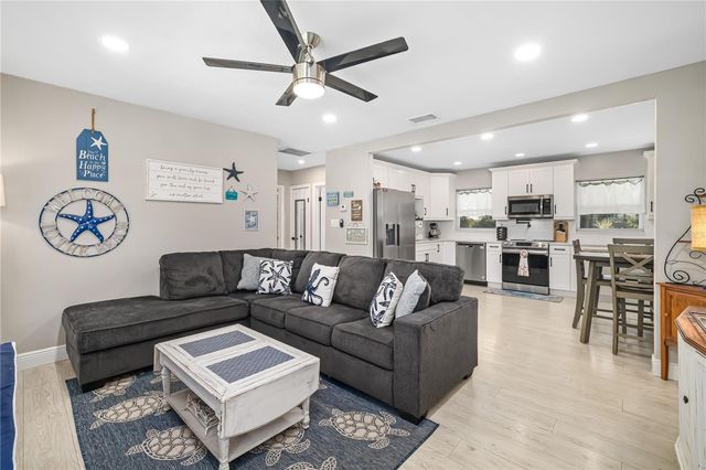 1611 27TH STREET W, Bradenton, FL 34205