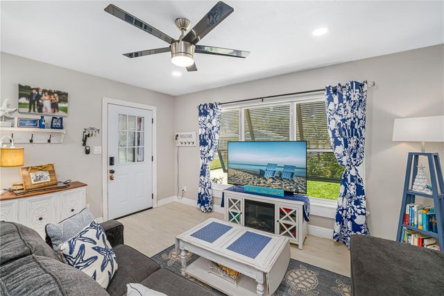 1611 27TH STREET W, Bradenton, FL 34205
