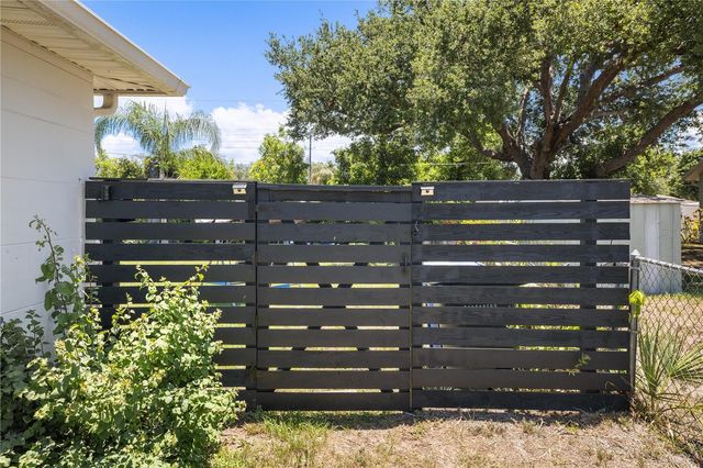 1611 27TH STREET W, Bradenton, FL 34205