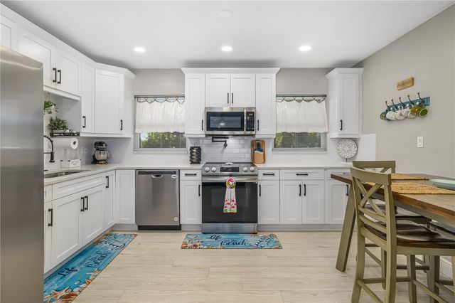 1611 27TH STREET W, Bradenton, FL 34205