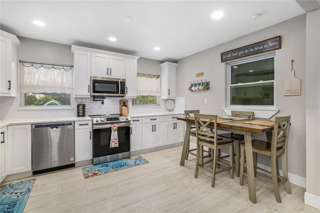1611 27TH STREET W, Bradenton, FL 34205