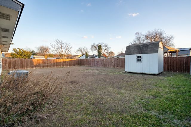 6021 Dunn Drive, The Colony, TX 75056