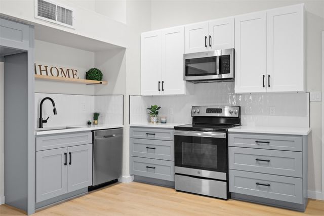 6021 Dunn Drive, The Colony, TX 75056