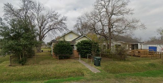 801 13th Street, Port Arthur, TX 77640