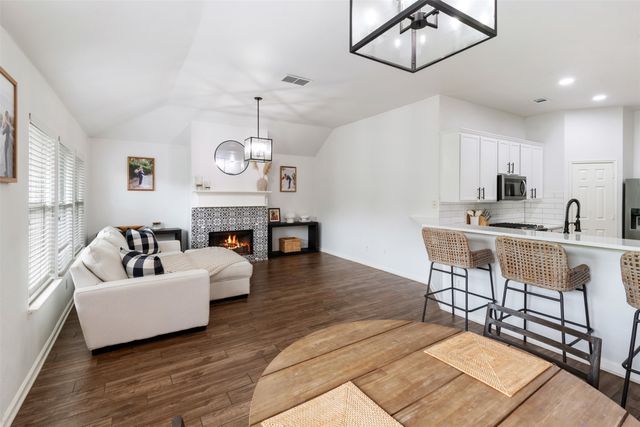 10012 Chadbourne Road, Fort Worth, TX 76244