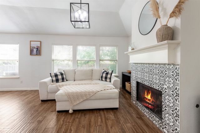 10012 Chadbourne Road, Fort Worth, TX 76244
