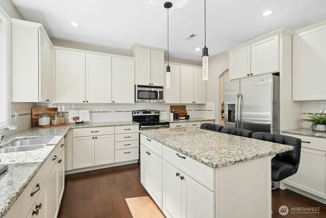 24322 229th Court SE, Maple Valley, WA 98038