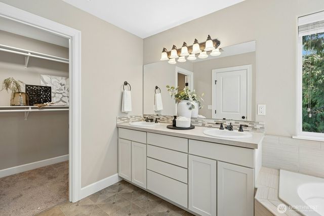 24322 229th Court SE, Maple Valley, WA 98038