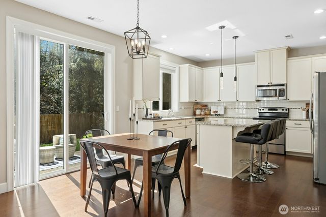 24322 229th Court SE, Maple Valley, WA 98038