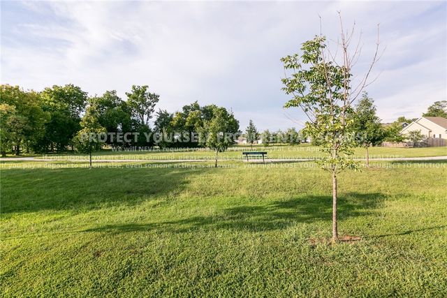 4400 W Serviceberry Drive, Fayetteville, AR 72704
