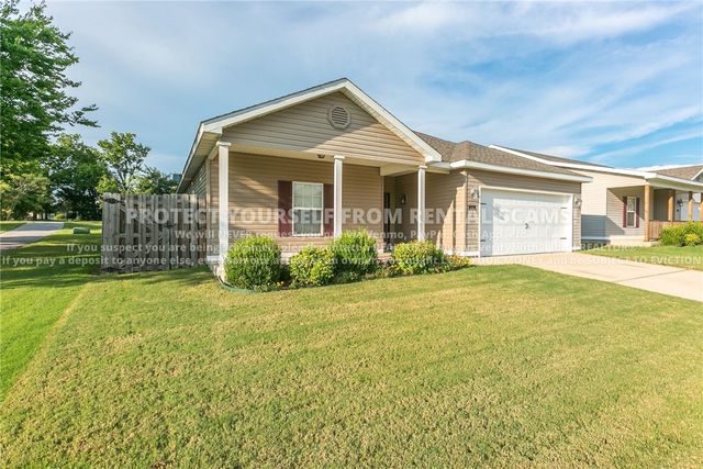 4400 W Serviceberry Drive, Fayetteville, AR 72704