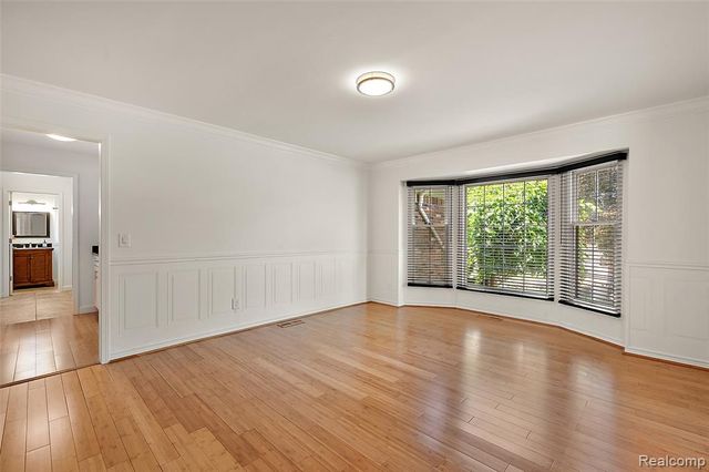 5353 W Bloomfield Lake Road, West Bloomfield, MI 48323