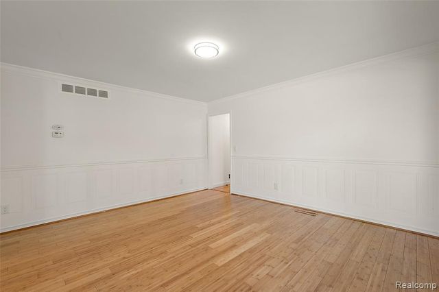 5353 W Bloomfield Lake Road, West Bloomfield, MI 48323