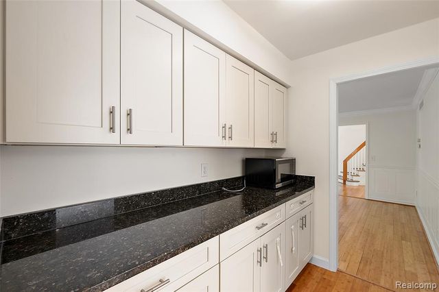 5353 W Bloomfield Lake Road, West Bloomfield, MI 48323