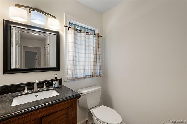 5353 W Bloomfield Lake Road, West Bloomfield, MI 48323