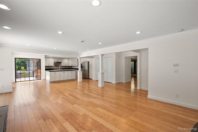 5353 W Bloomfield Lake Road, West Bloomfield, MI 48323