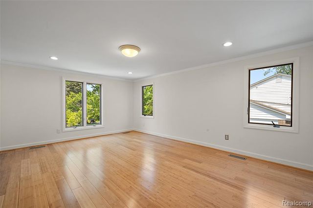 5353 W Bloomfield Lake Road, West Bloomfield, MI 48323