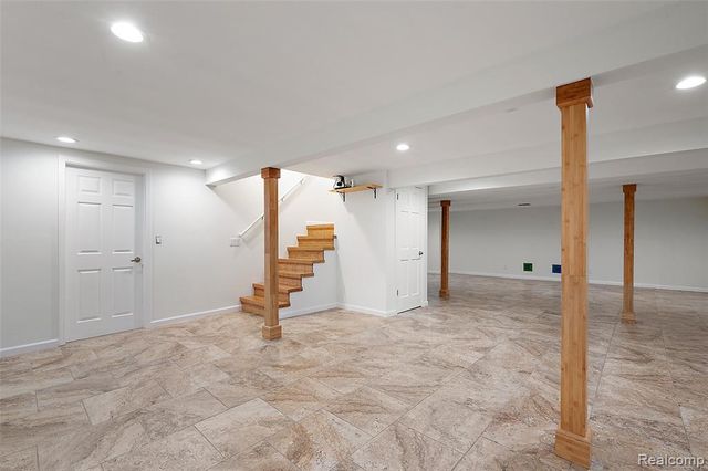 5353 W Bloomfield Lake Road, West Bloomfield, MI 48323