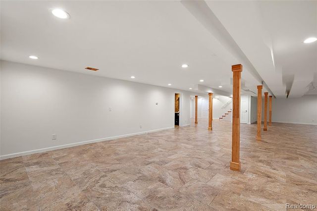 5353 W Bloomfield Lake Road, West Bloomfield, MI 48323