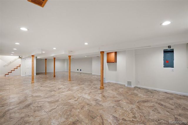 5353 W Bloomfield Lake Road, West Bloomfield, MI 48323