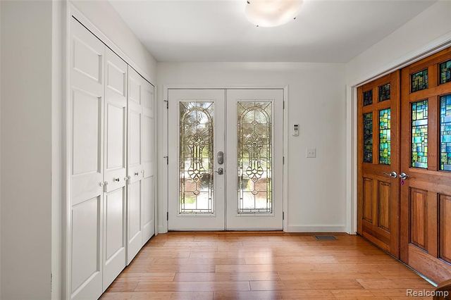 5353 W Bloomfield Lake Road, West Bloomfield, MI 48323