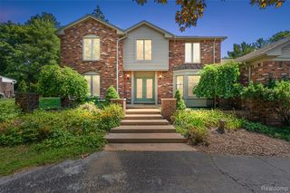 5353 W Bloomfield Lake Road, West Bloomfield, MI 48323