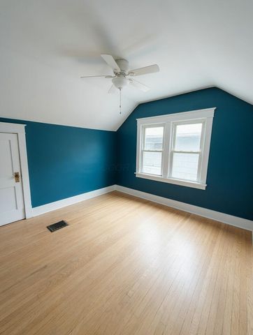 490 E Oakland Avenue, Columbus, OH 43202