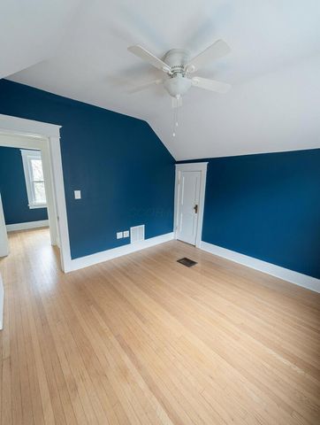 490 E Oakland Avenue, Columbus, OH 43202