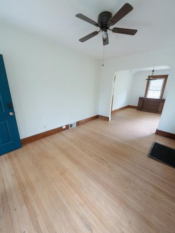 490 E Oakland Avenue, Columbus, OH 43202